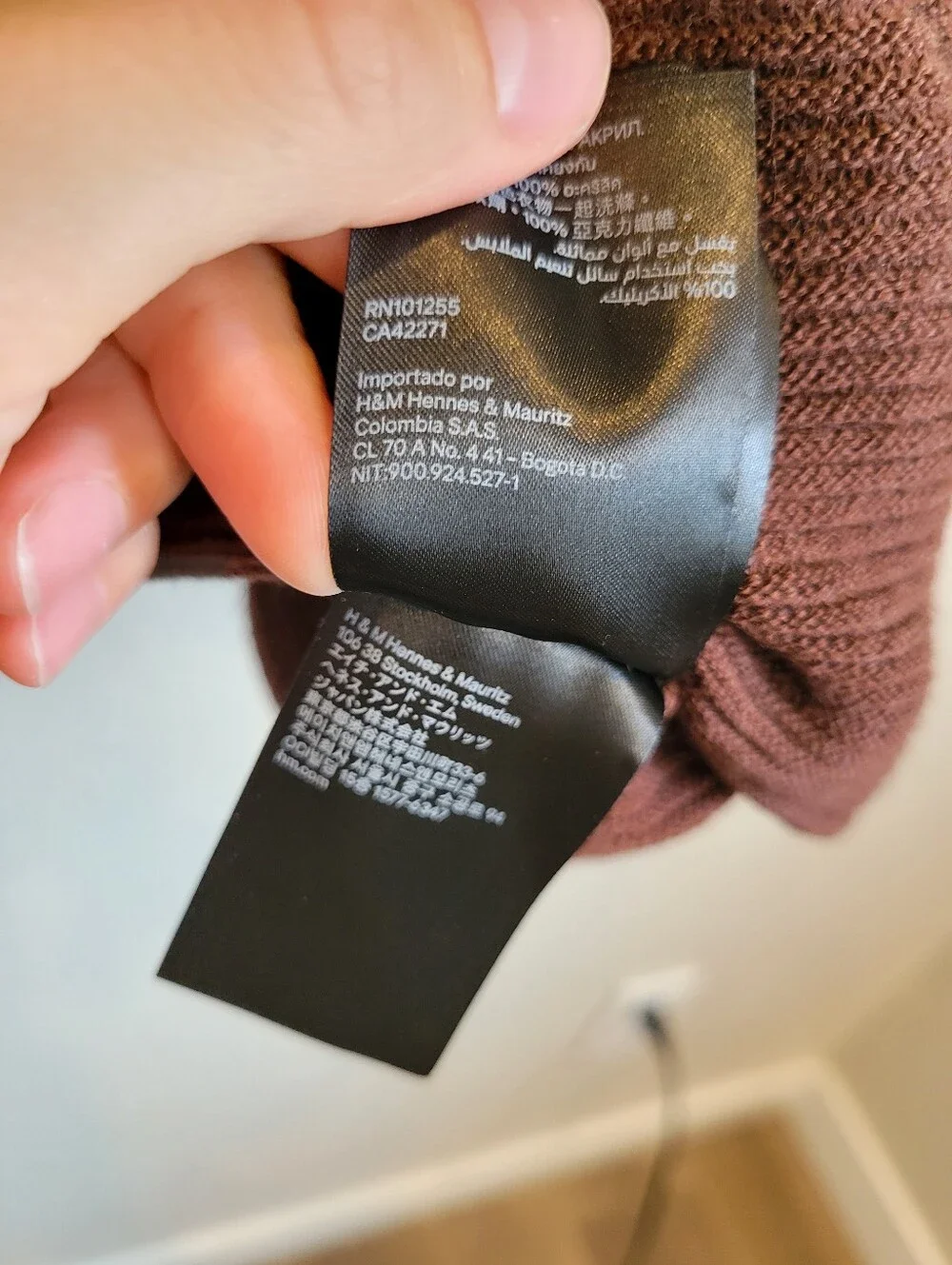 H&M Men's Dark Mauv/Brown LongCrewneck Knit Sweater